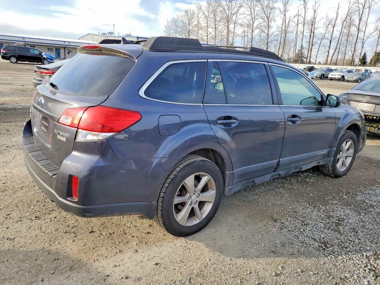 2013 SUBARU Outback
