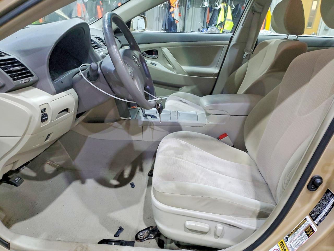 2010 TOYOTA CAMRY