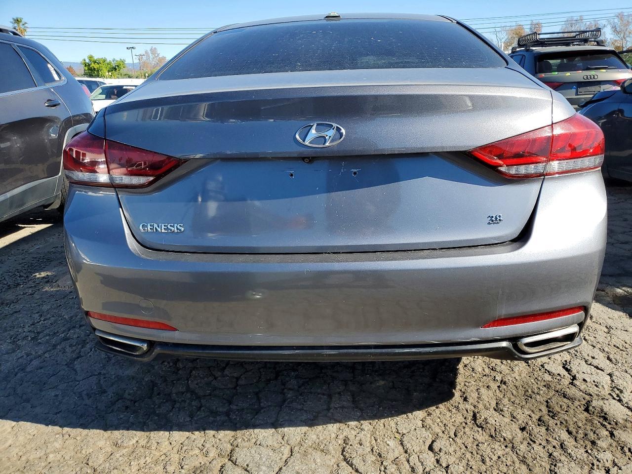 2016 HYUNDAI GENESIS