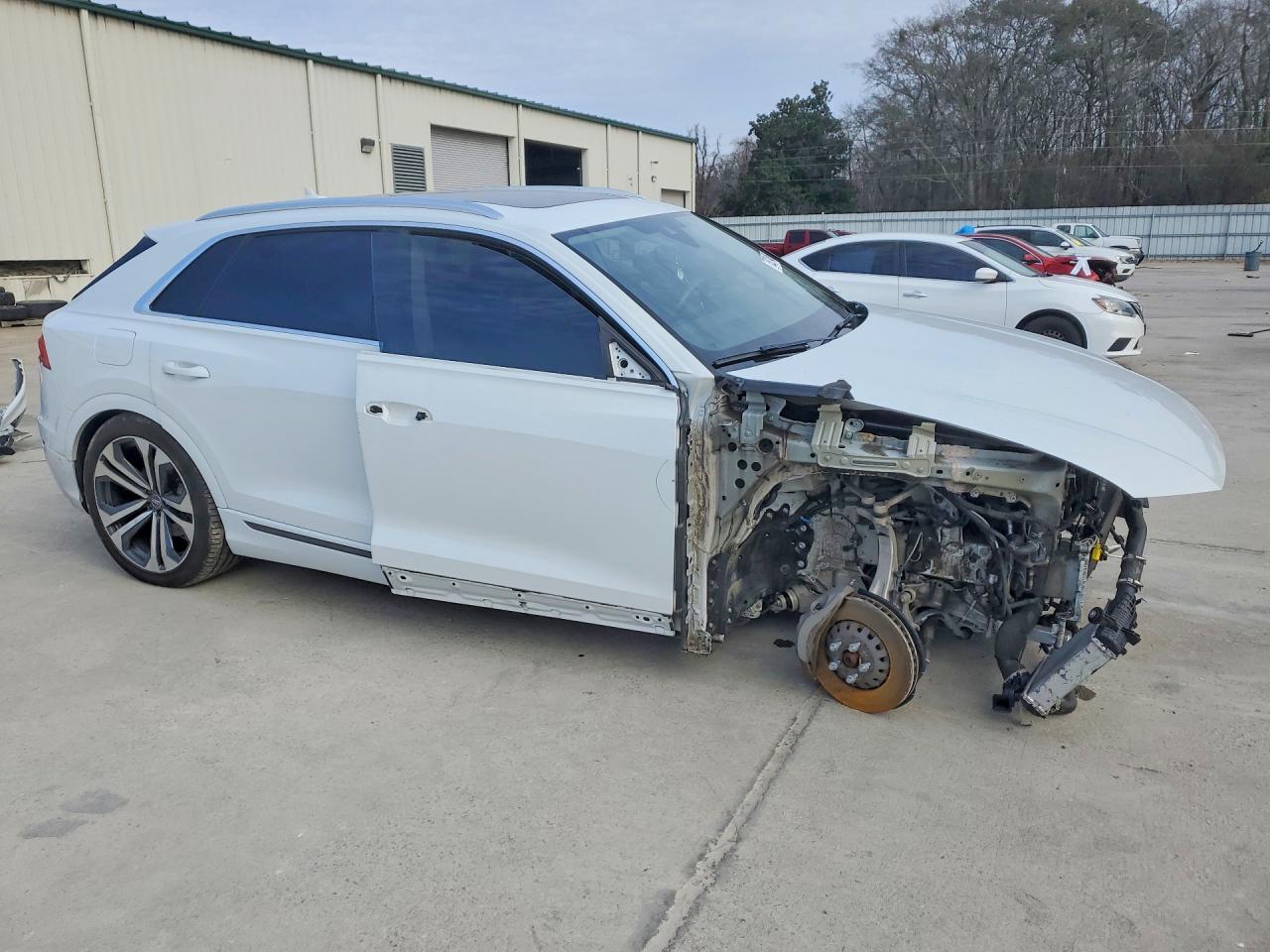 2020 AUDI Q8