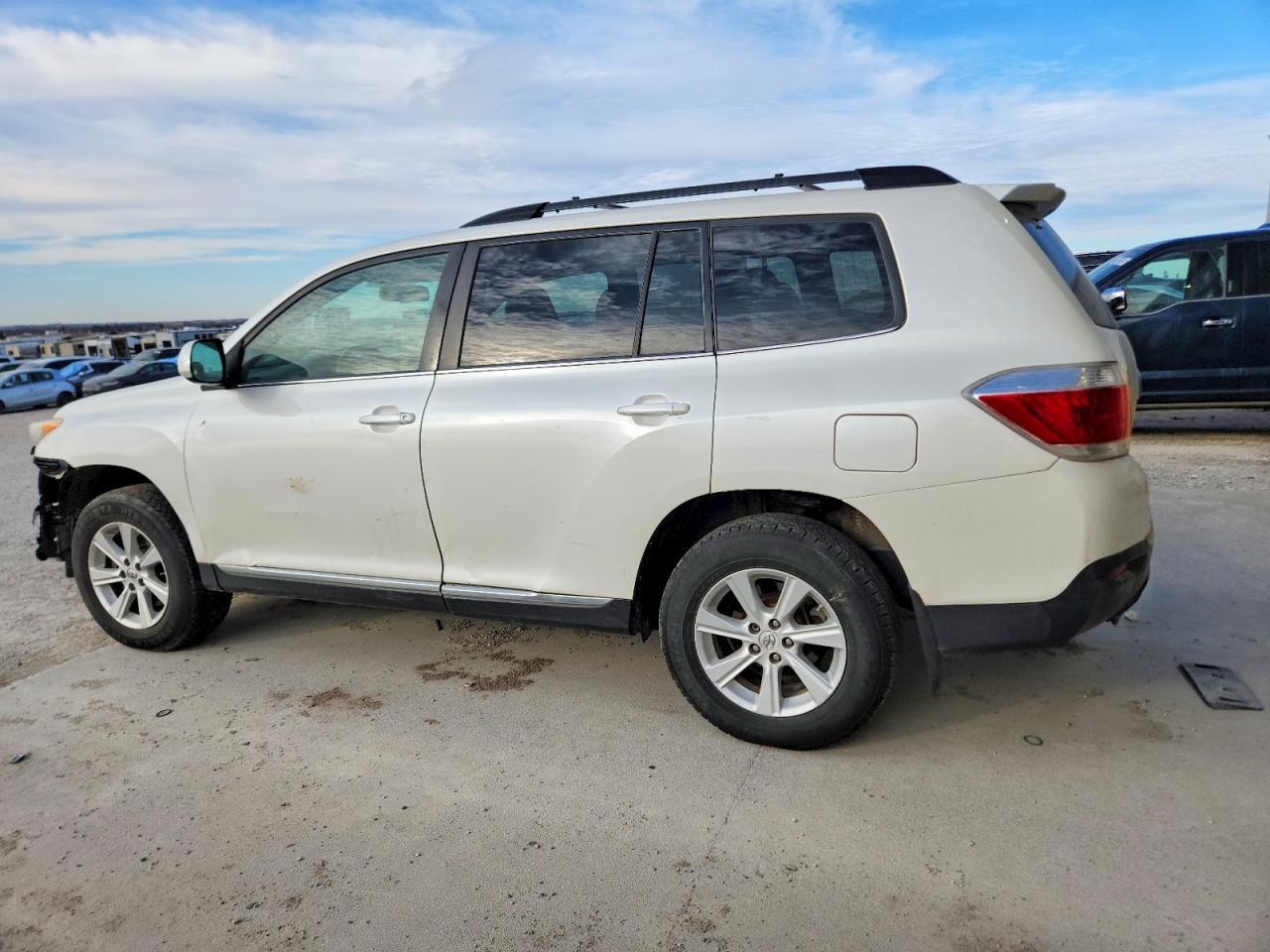 2011 TOYOTA HIGHLANDER