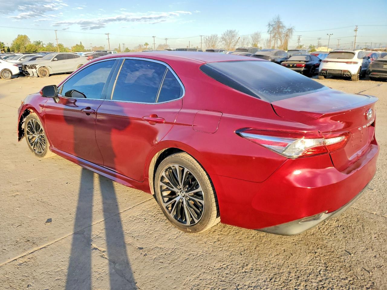 2018 TOYOTA CAMRY