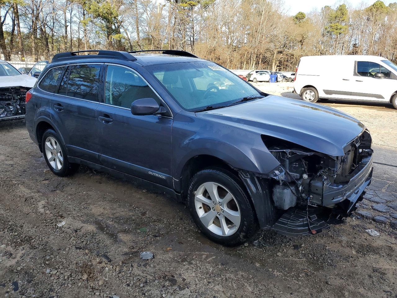2014 SUBARU Outback