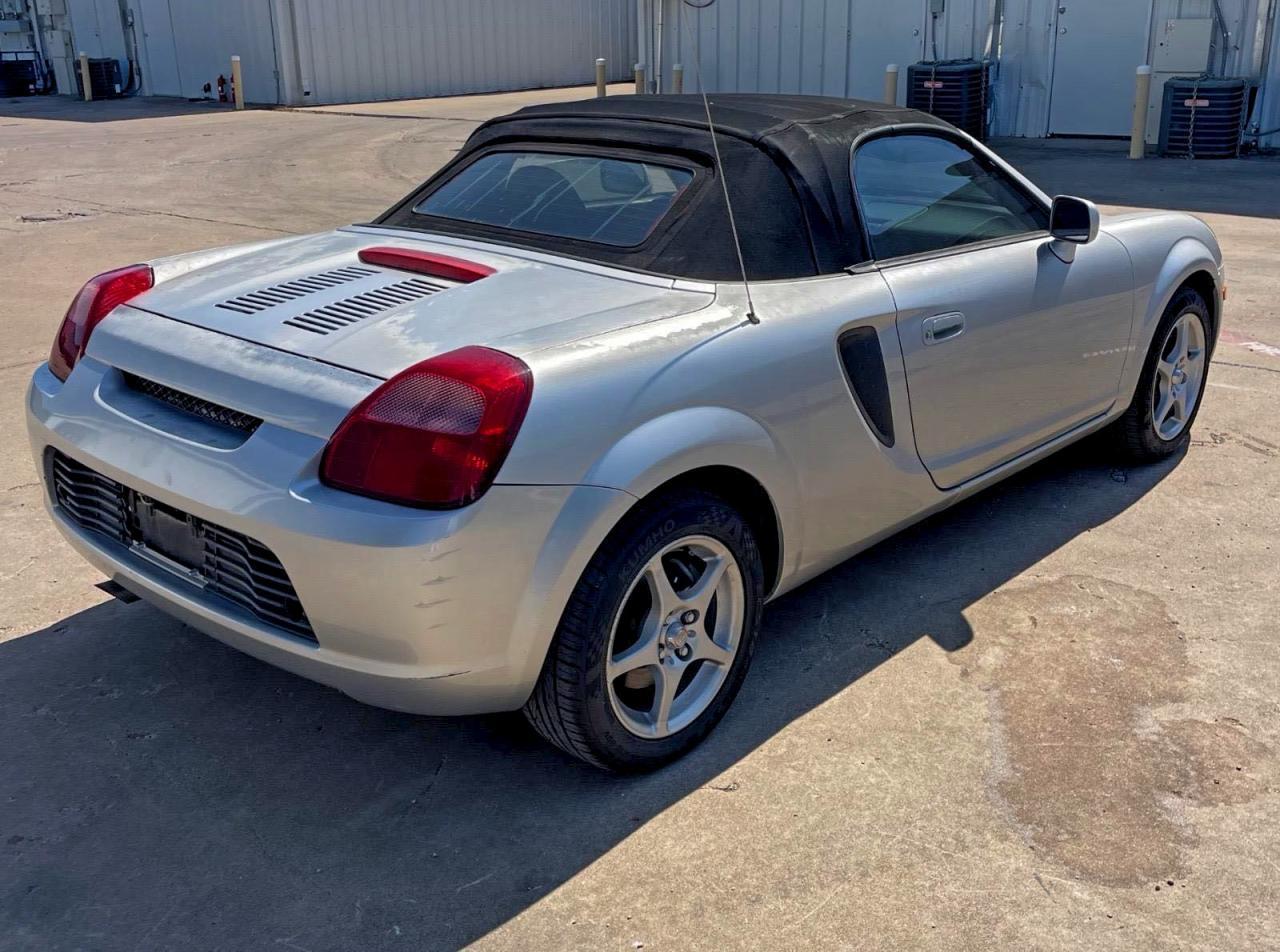 2000 TOYOTA Mr2