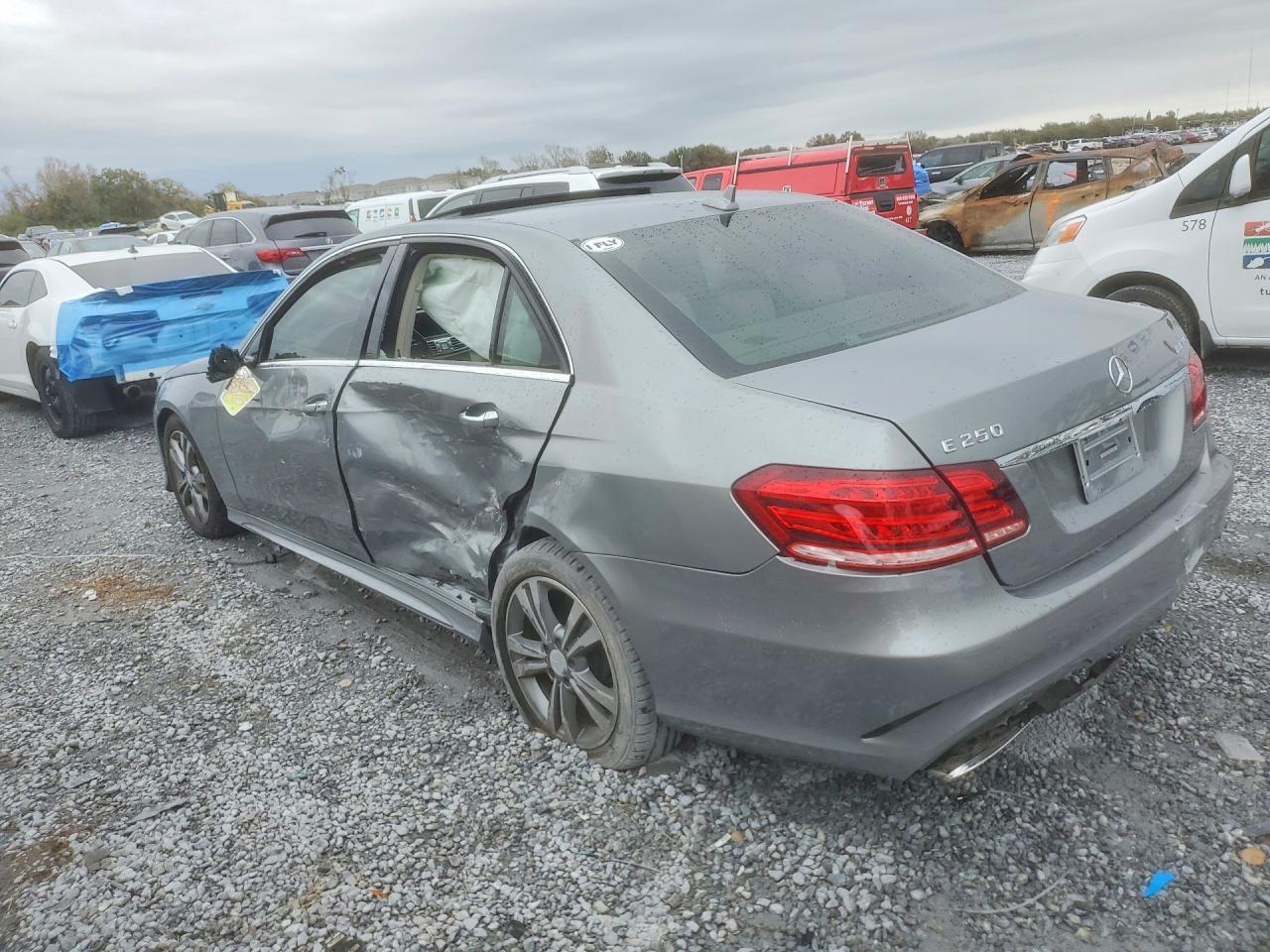 2014 MERCEDES-BENZ E-Class