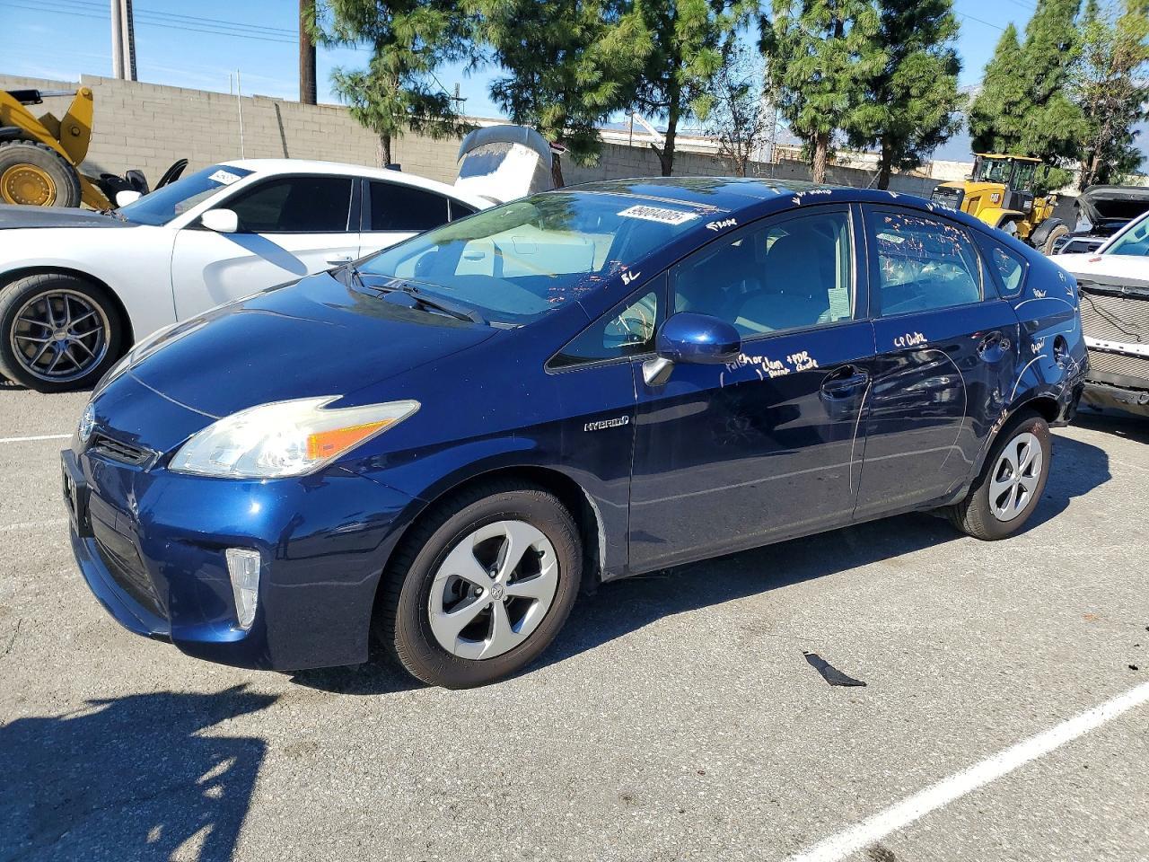 2013 TOYOTA PRIUS