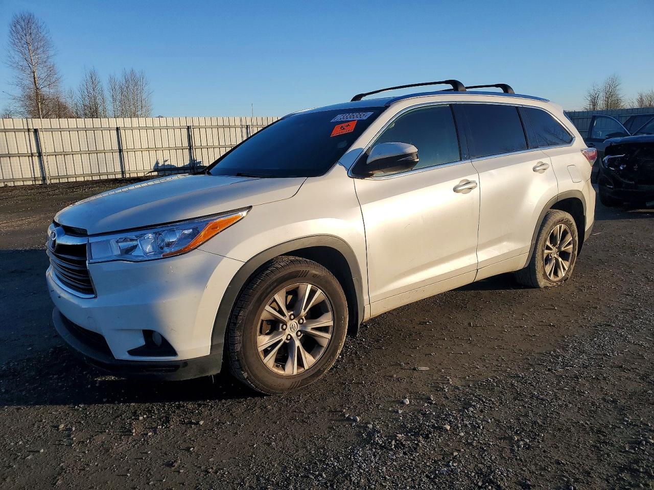 2015 TOYOTA HIGHLANDER