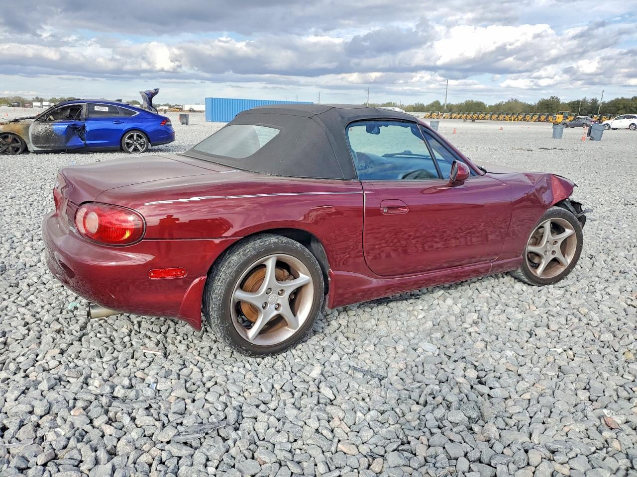 2003 MAZDA MX-5 Miata