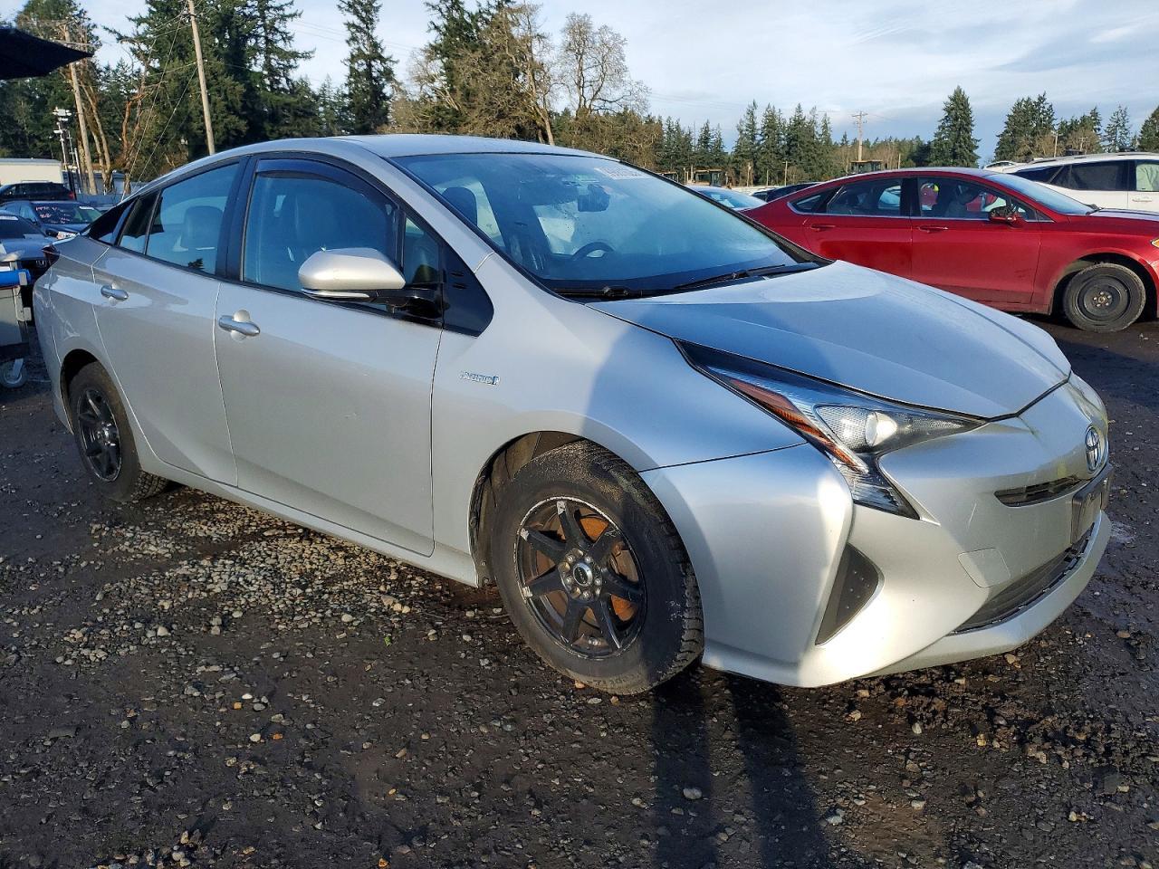 2016 TOYOTA PRIUS