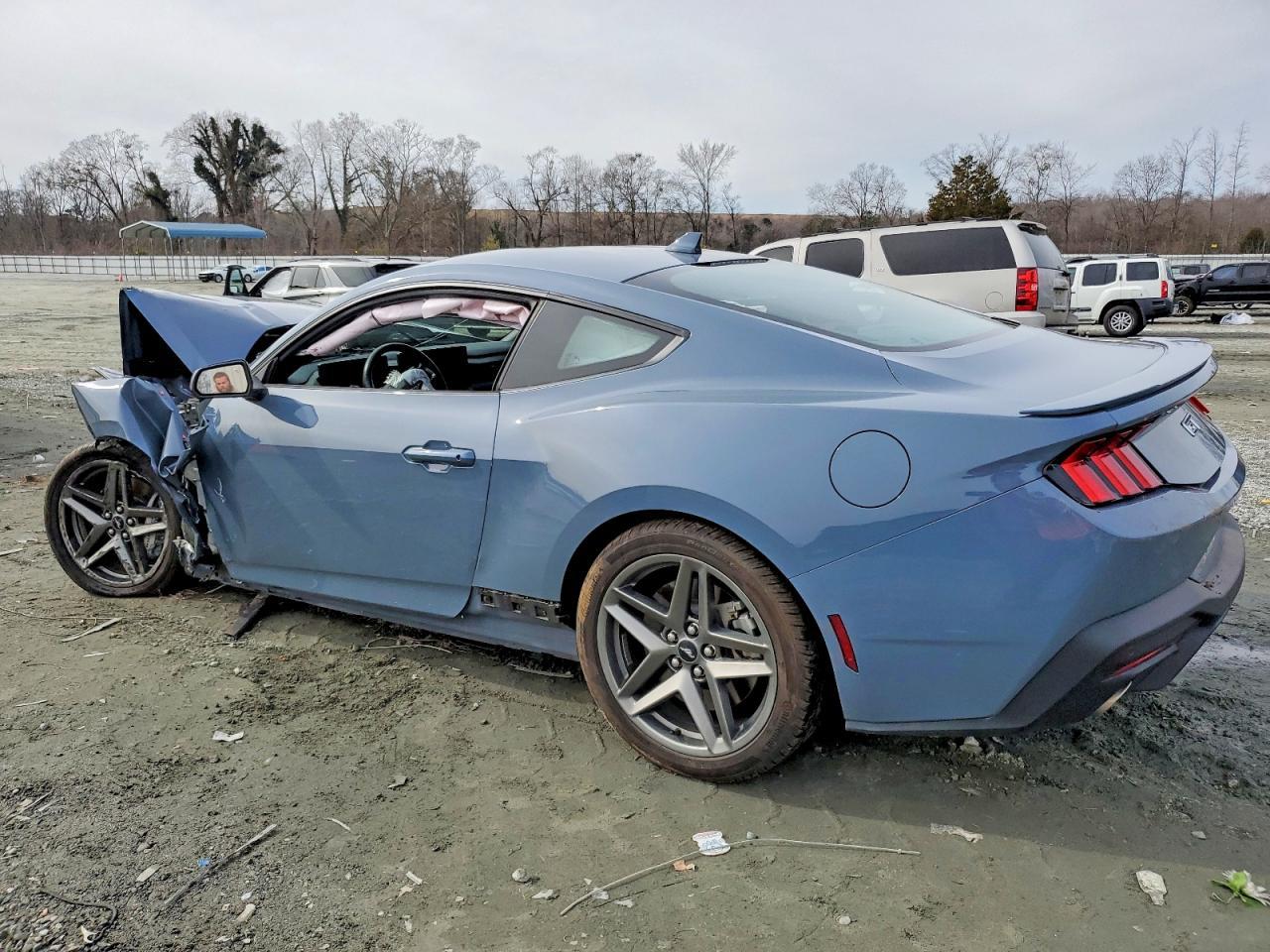 2025 FORD MUSTANG