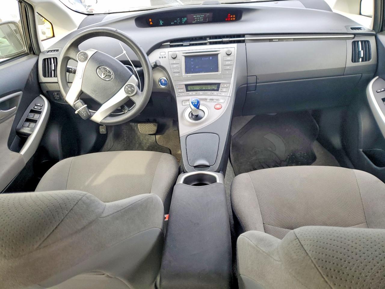 2015 TOYOTA PRIUS