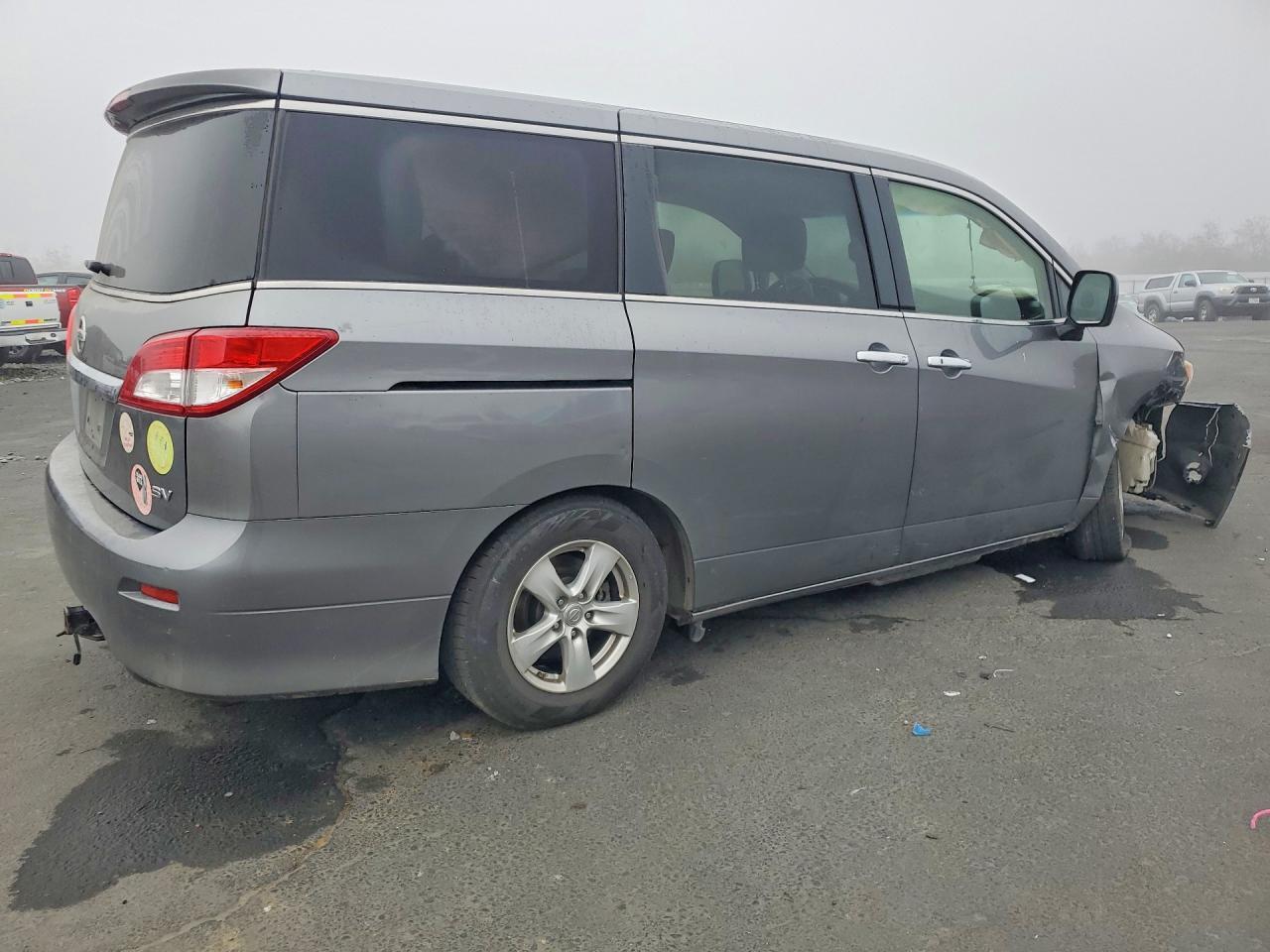 2015 NISSAN Quest