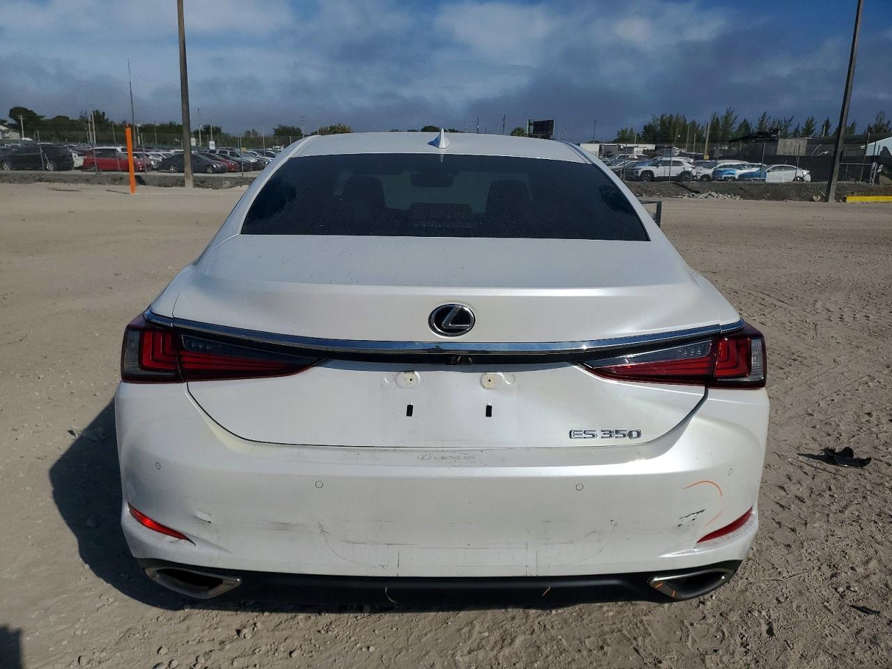 2025 LEXUS ES 350