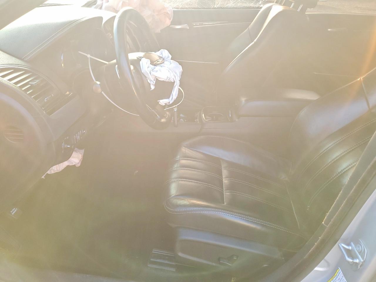 2019 CHRYSLER 300