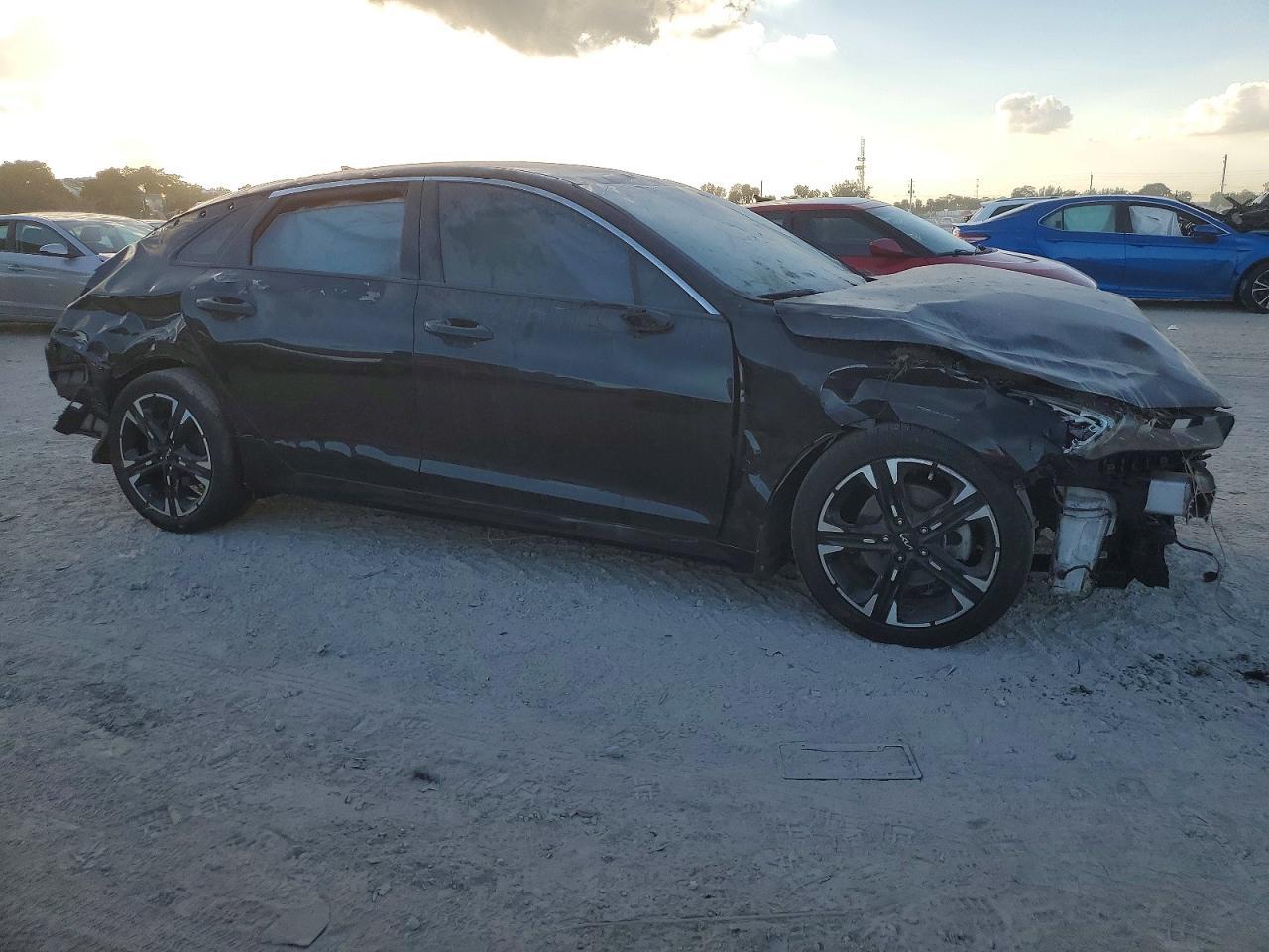2023 KIA K5