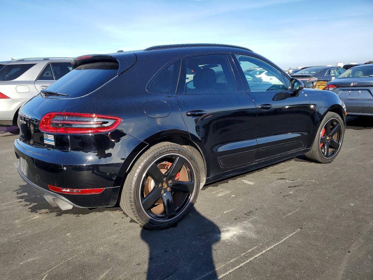 2016 PORSCHE Macan