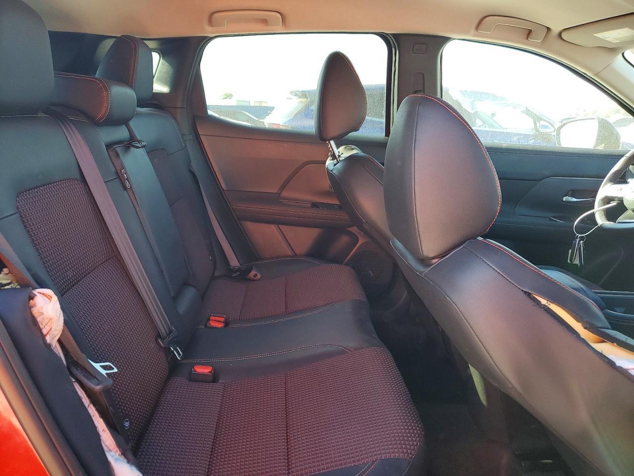 2025 NISSAN KICKS