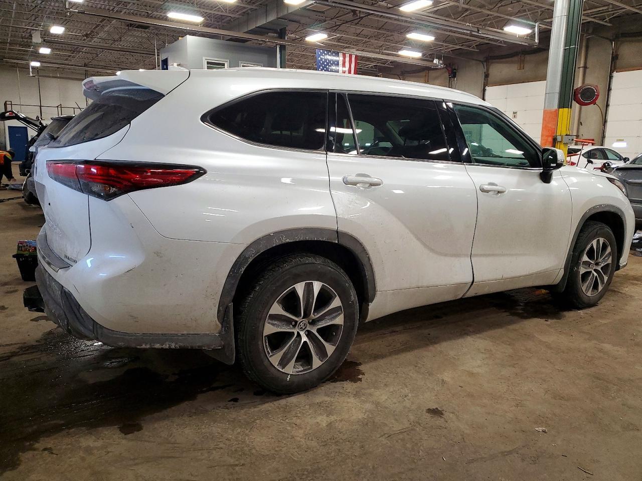 2022 TOYOTA HIGHLANDER