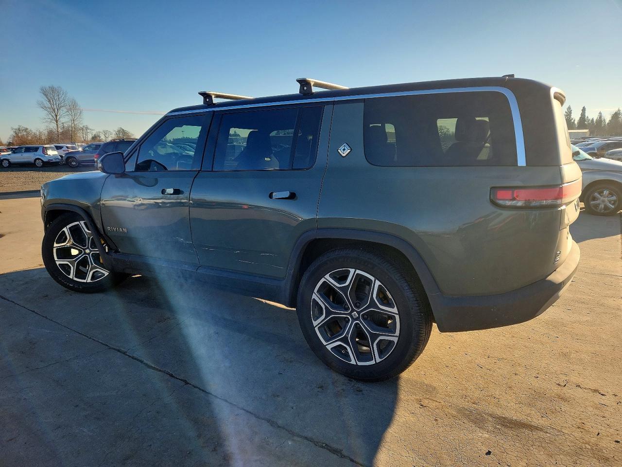 2022 RIVIAN R1s