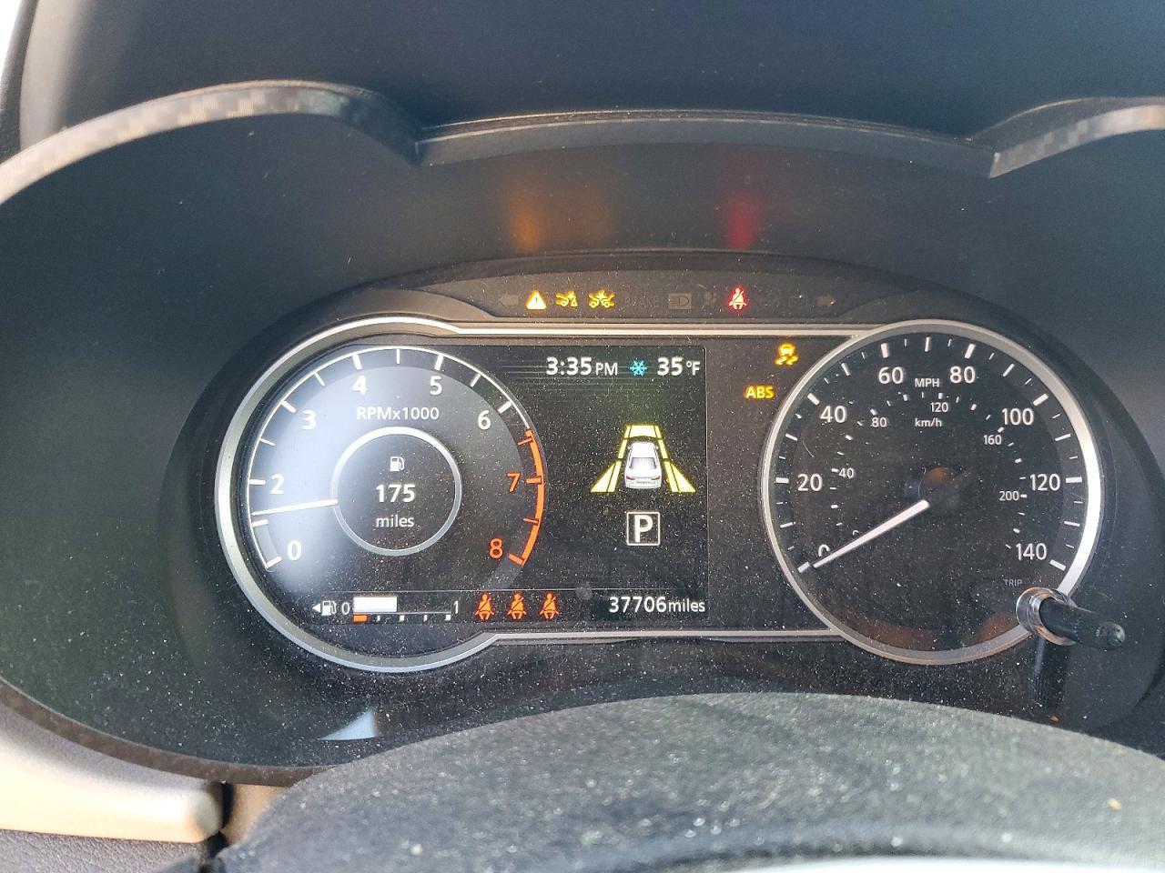 2022 NISSAN VERSA
