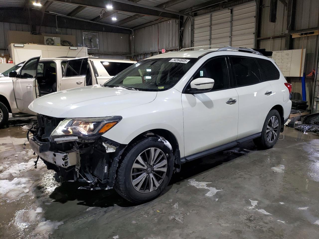 2017 NISSAN PATHFINDER