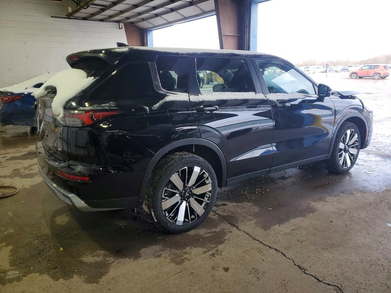 2025 MITSUBISHI outlander