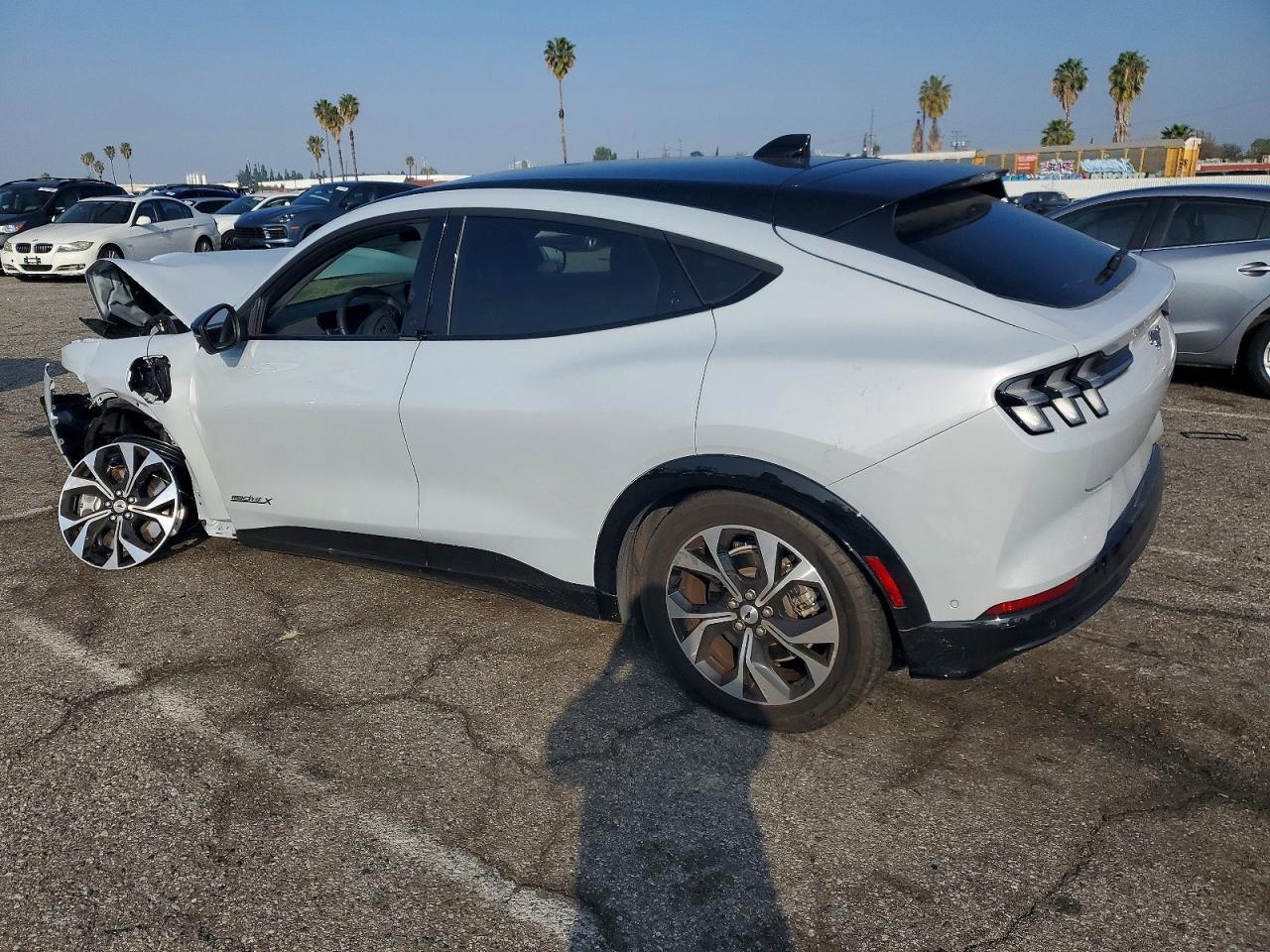 2022 FORD Mustang Mach-E