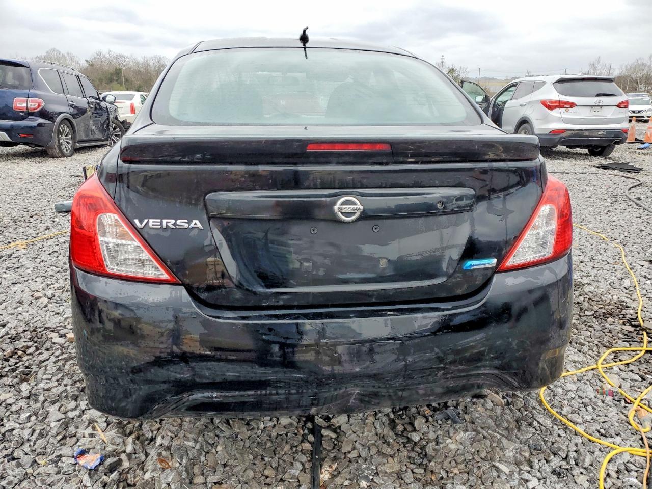 2016 NISSAN VERSA