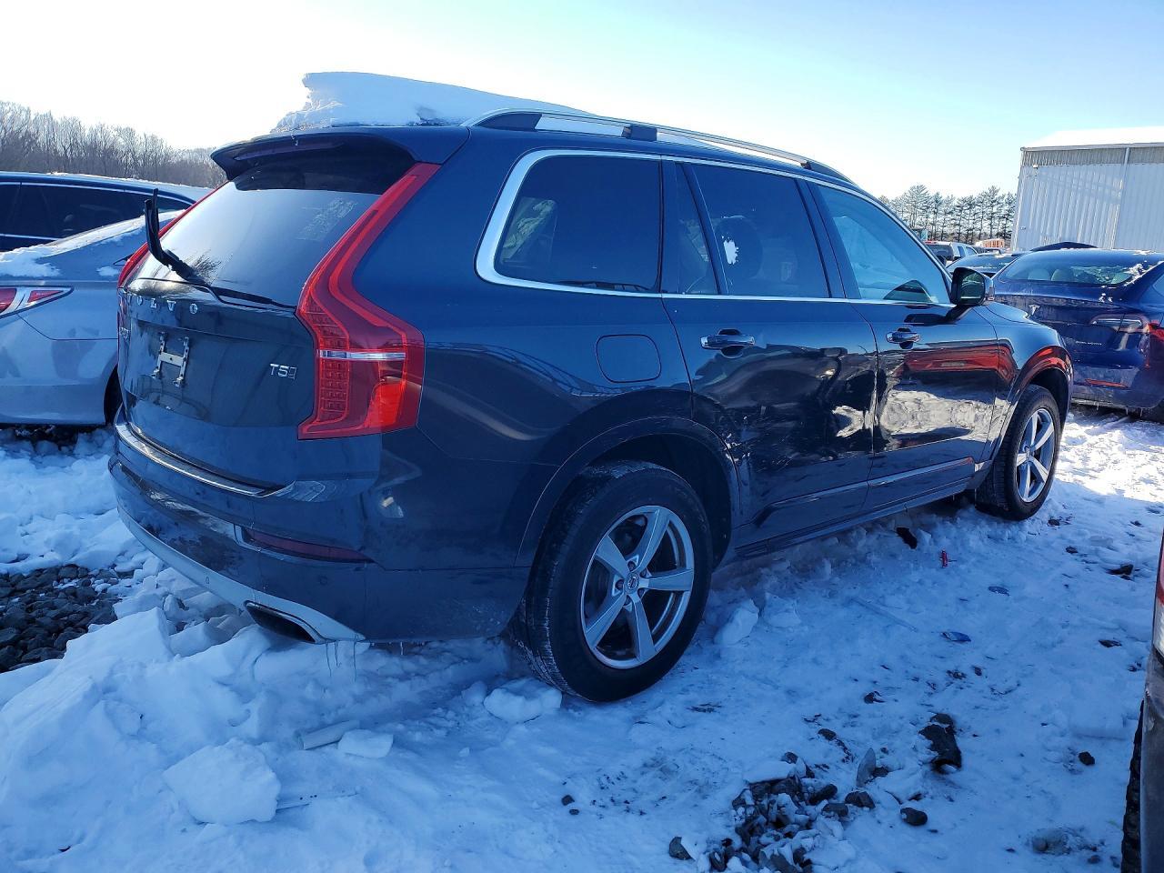 2017 VOLVO XC90