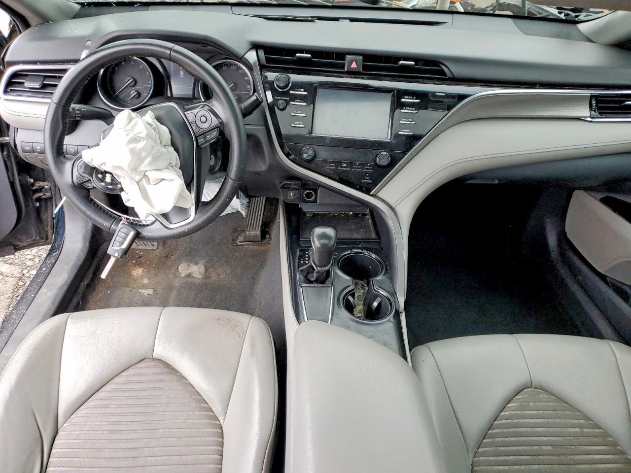 2018 TOYOTA CAMRY