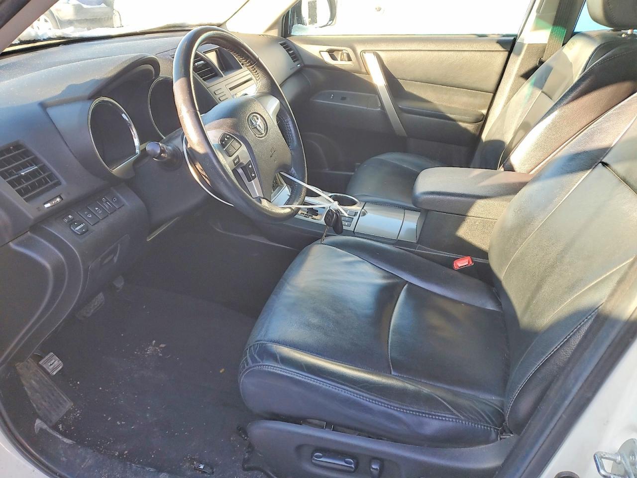 2012 TOYOTA HIGHLANDER