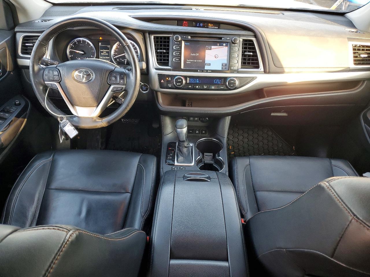 2017 TOYOTA HIGHLANDER