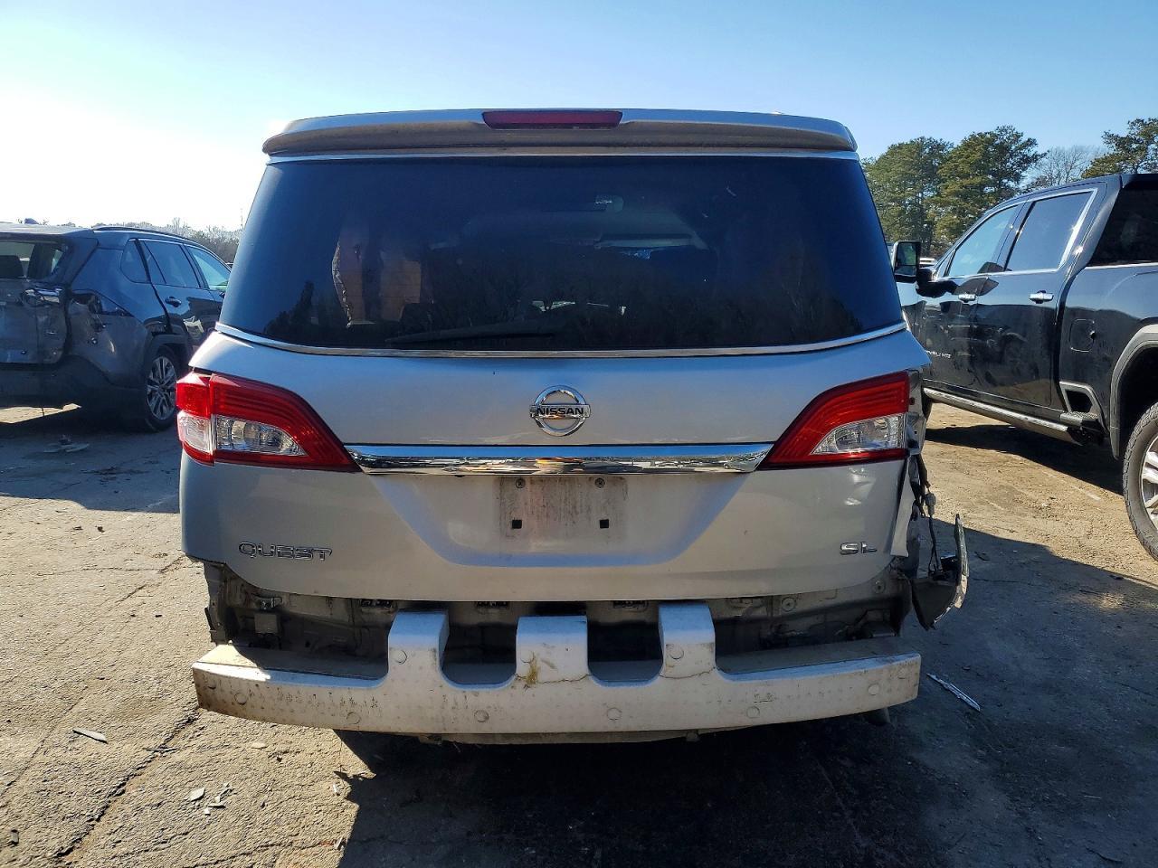 2015 NISSAN Quest