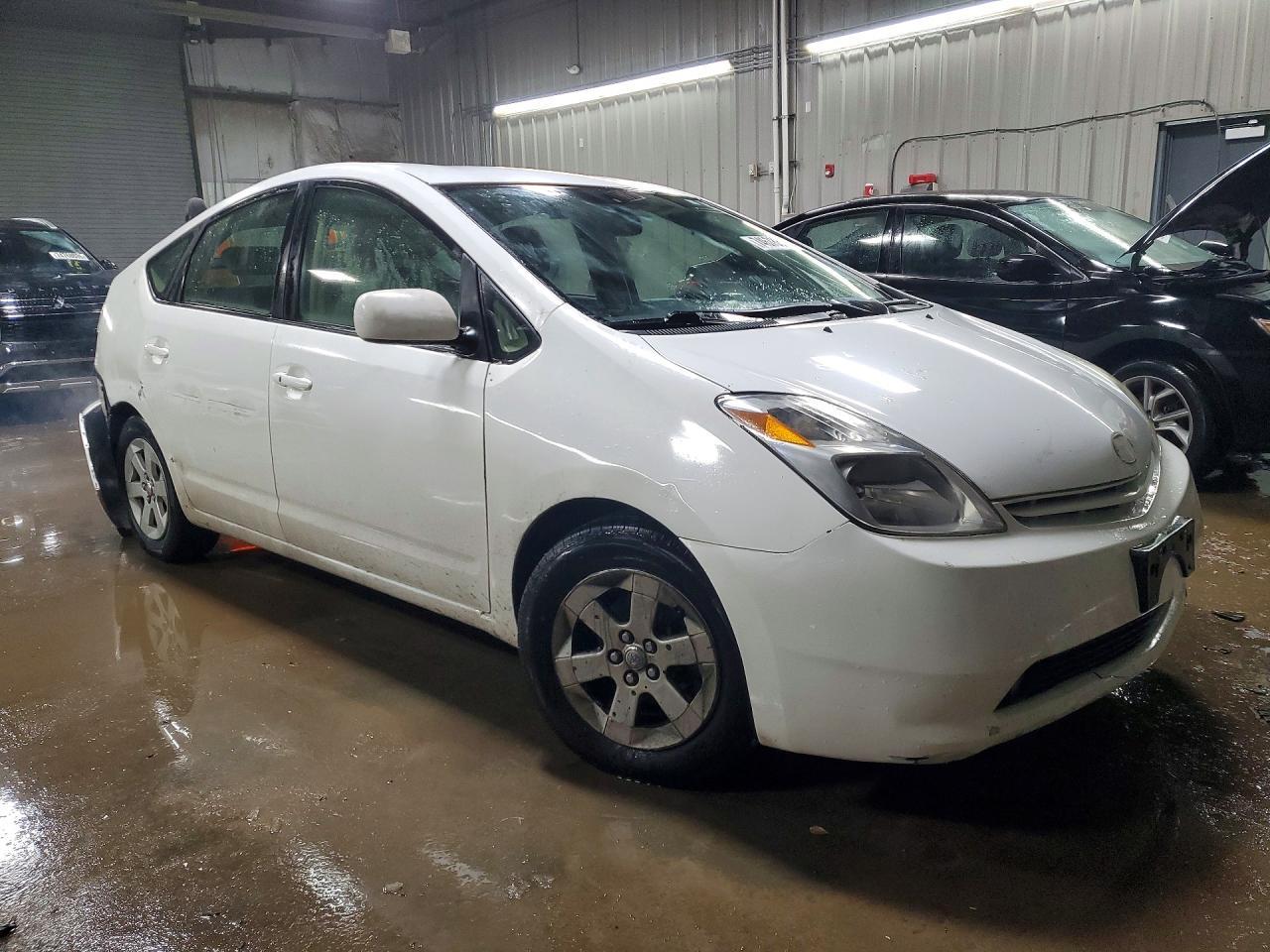 2004 TOYOTA PRIUS