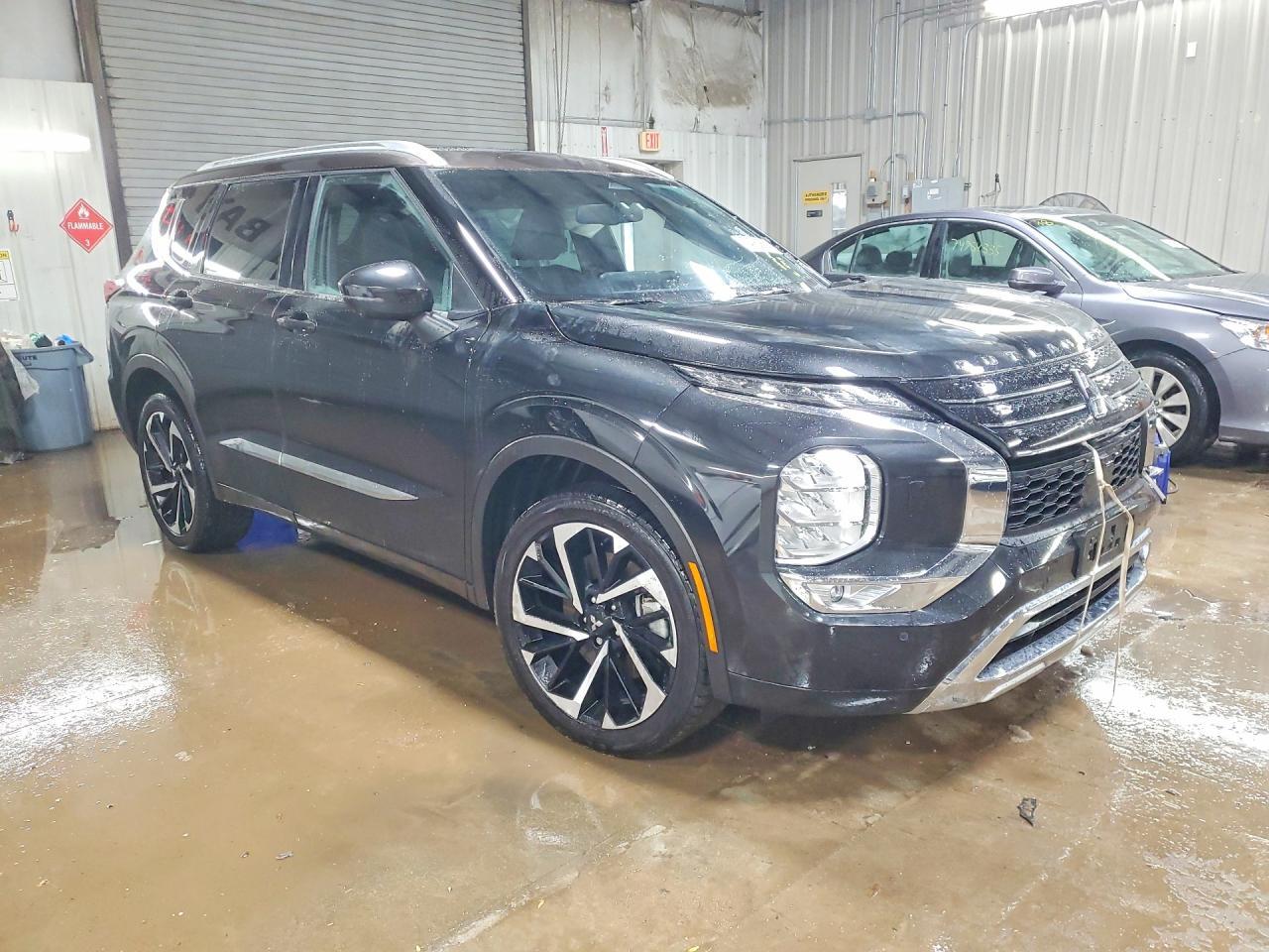 2023 MITSUBISHI outlander