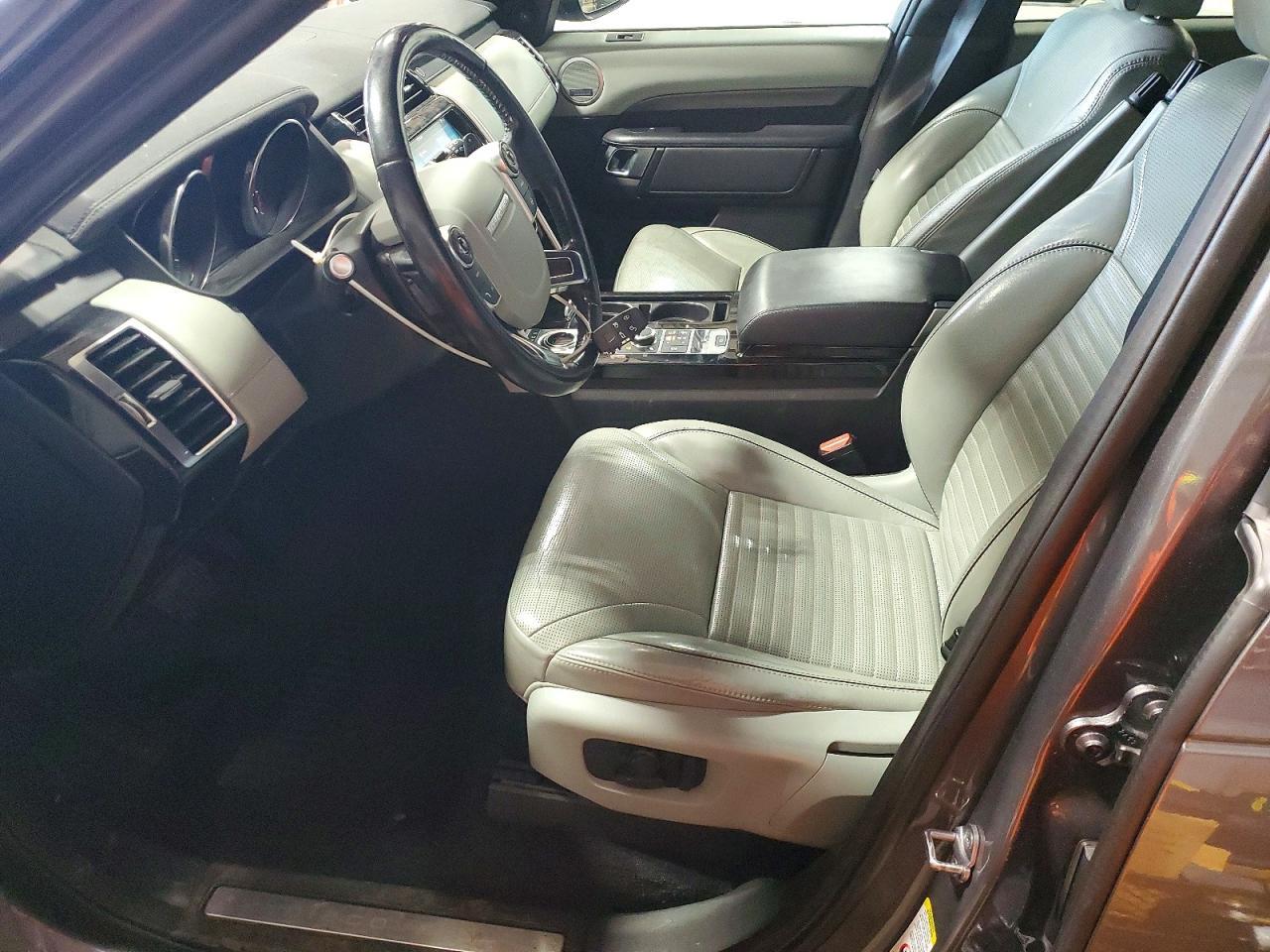 2017 LAND ROVER Discovery