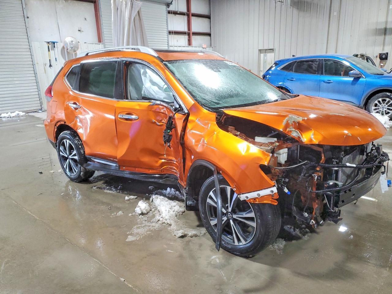 2017 NISSAN ROGUE