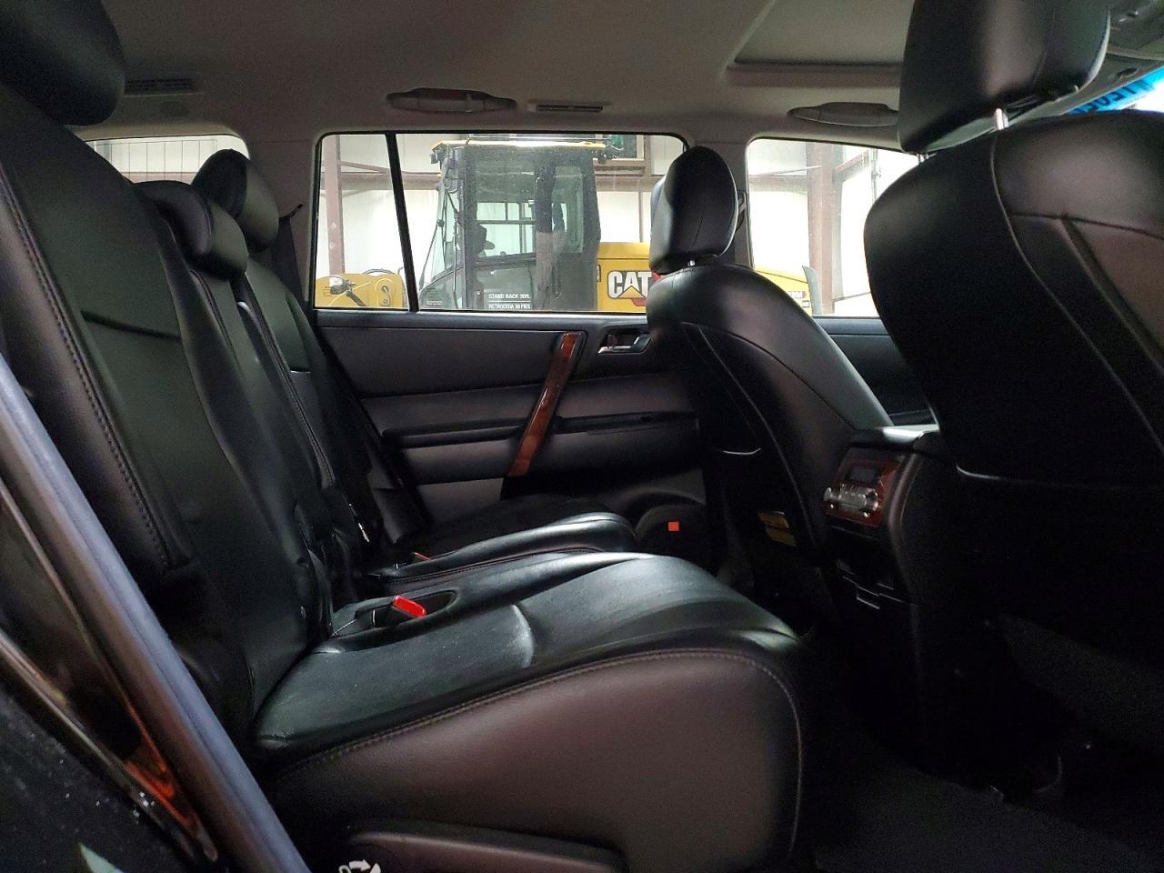 2013 TOYOTA HIGHLANDER