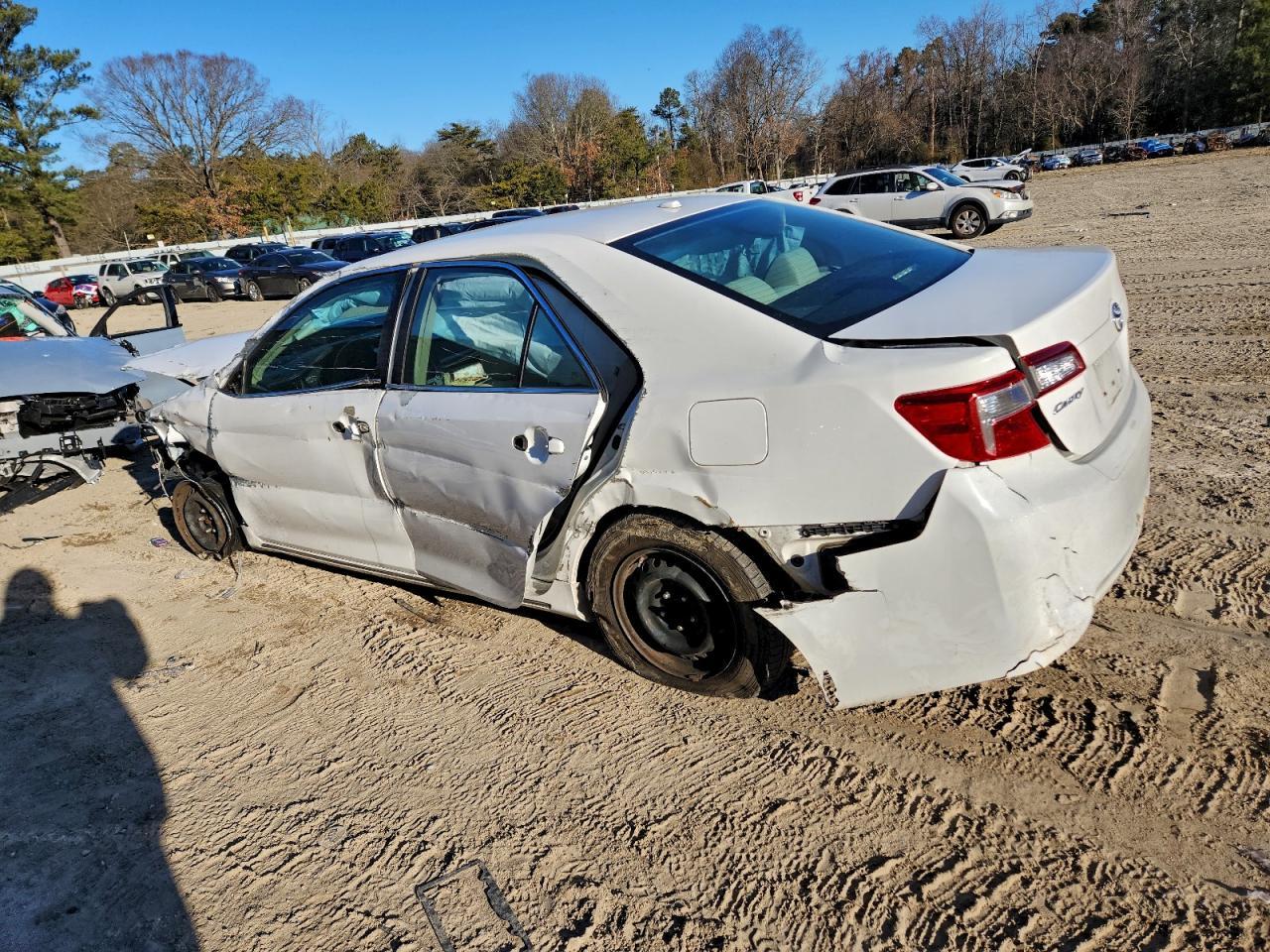 2014 TOYOTA CAMRY