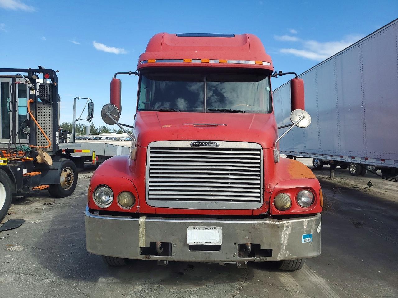 2003 FREIGHTLINER Cst120