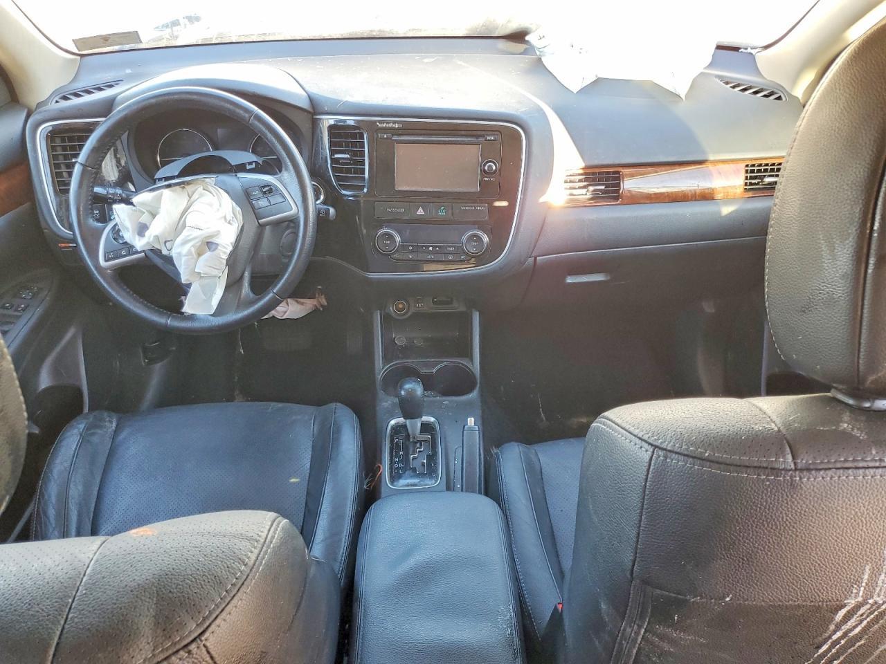 2014 MITSUBISHI outlander