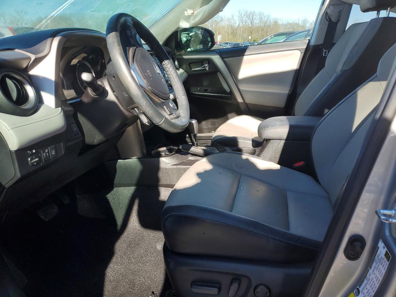 2016 TOYOTA RAV4