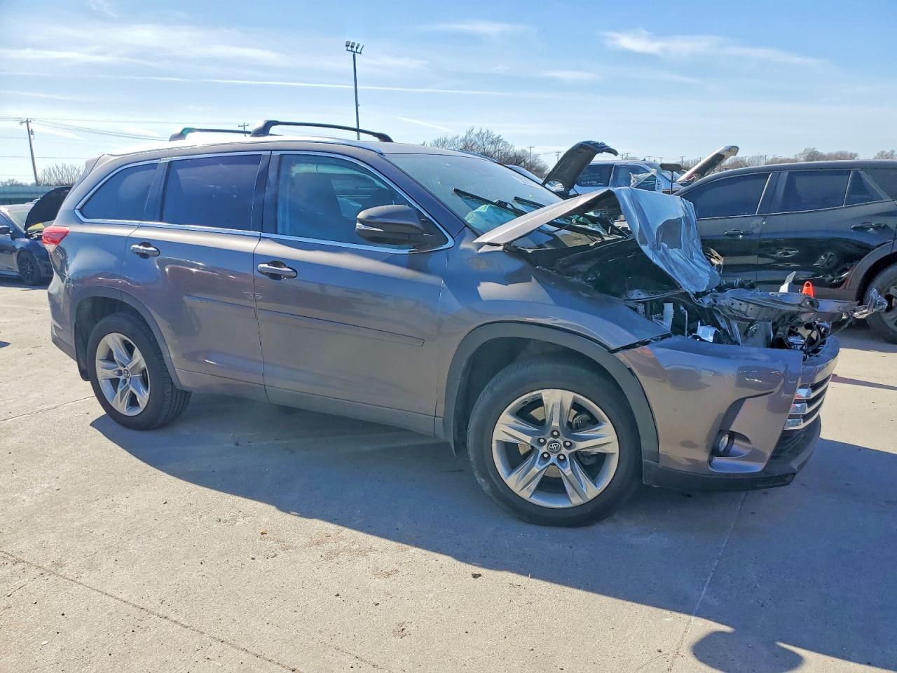 2018 TOYOTA HIGHLANDER