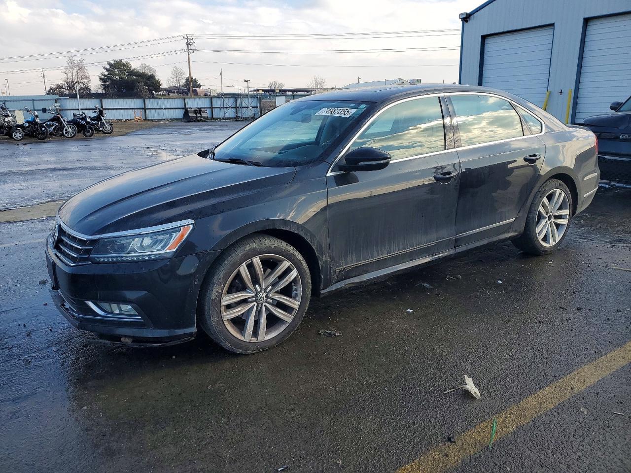 2017 VOLKSWAGEN Passat
