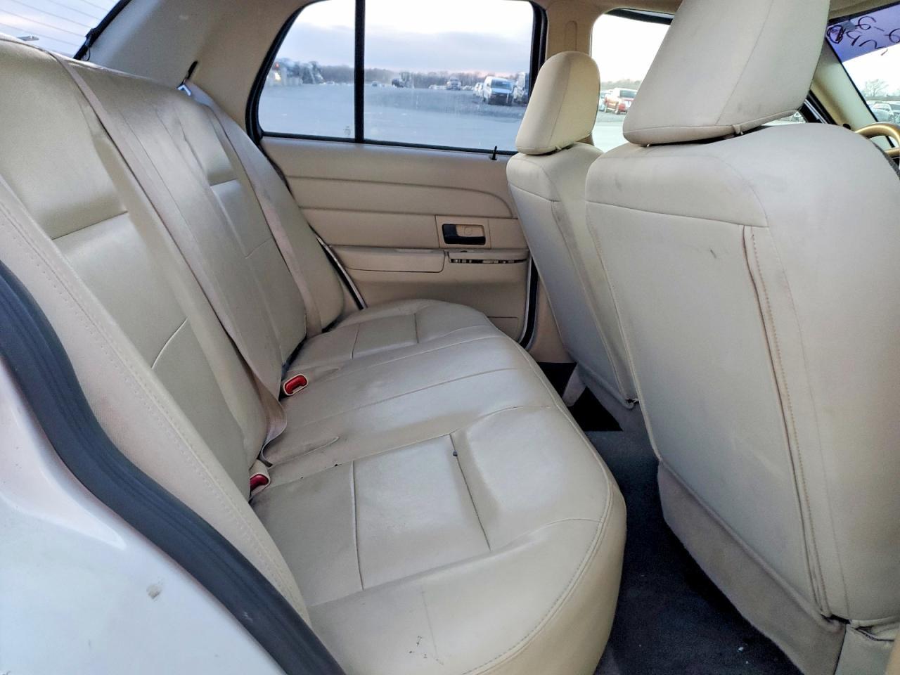 2009 FORD Crown Victoria