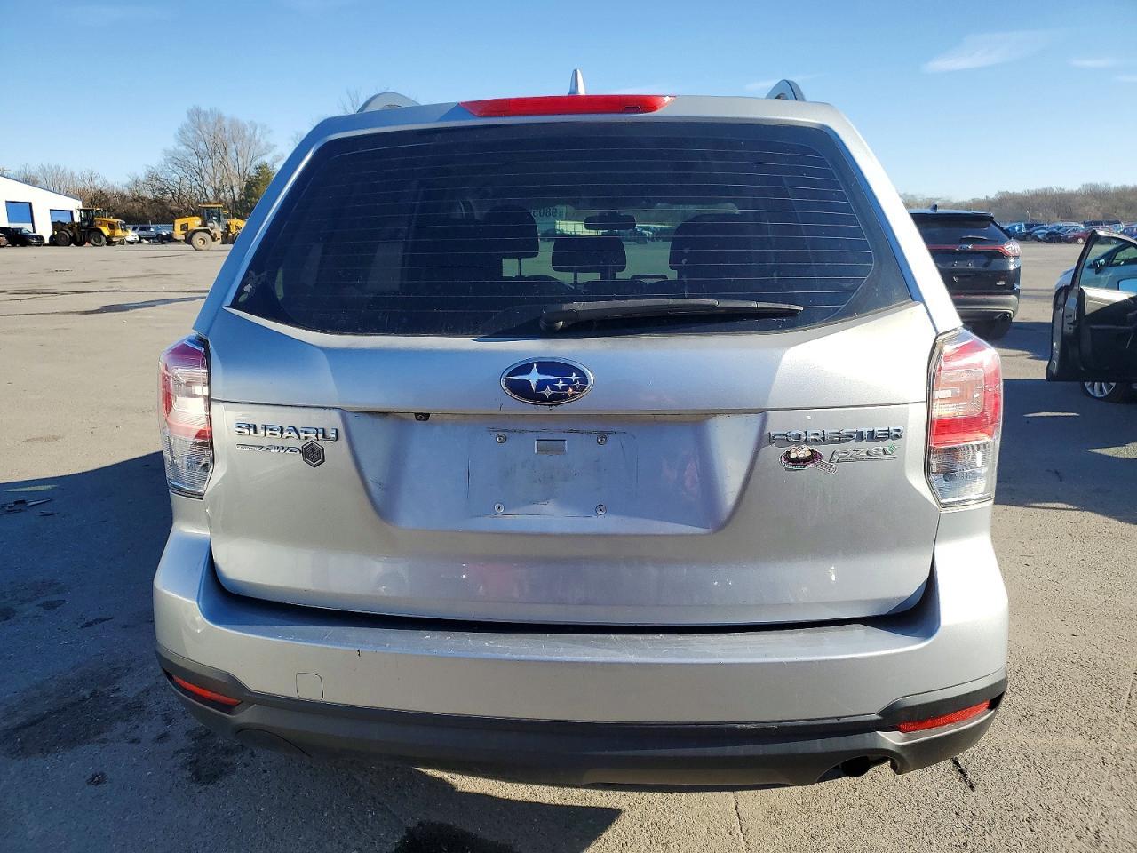 2017 SUBARU FORESTER
