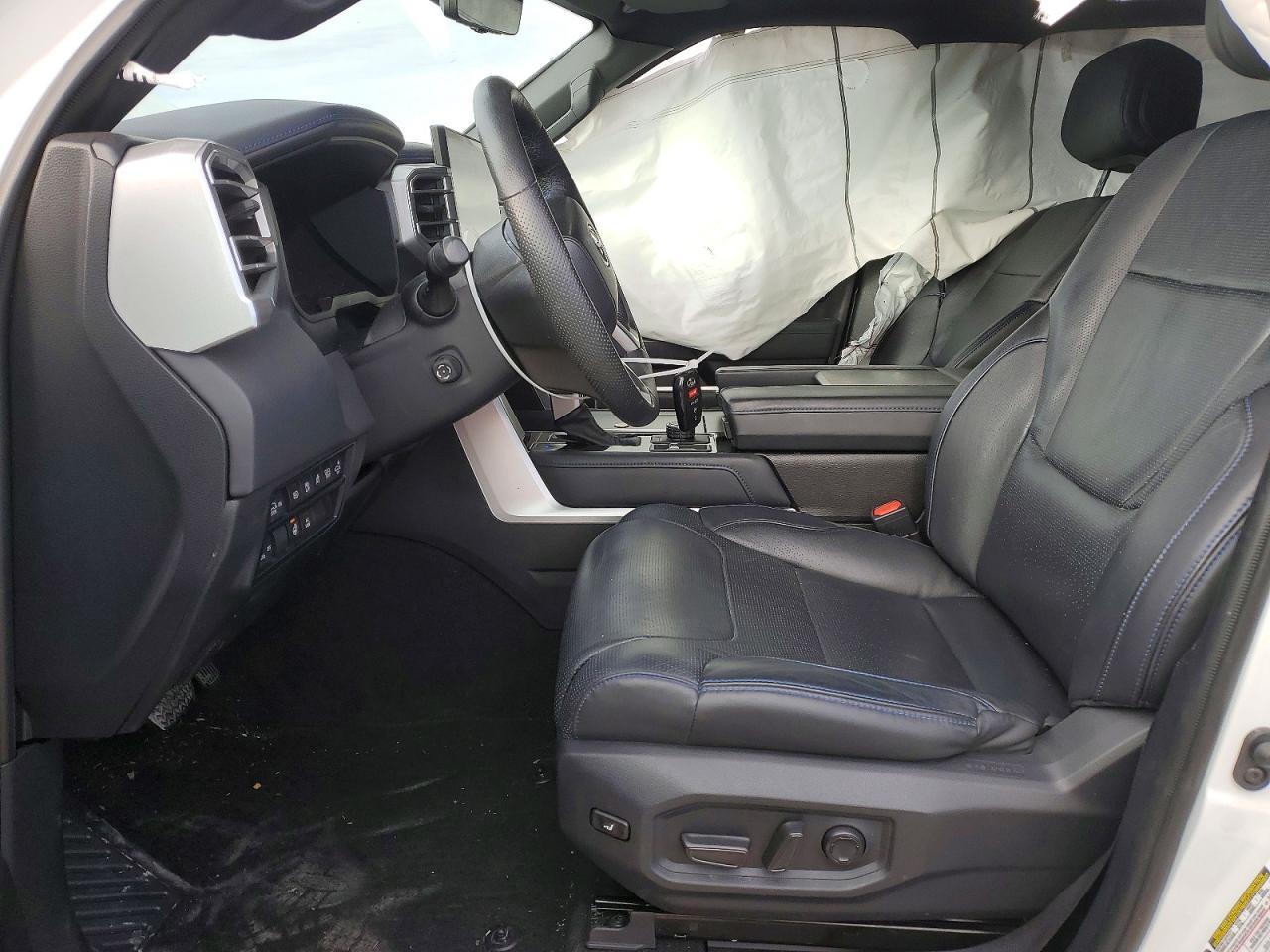 2023 TOYOTA Sequoia