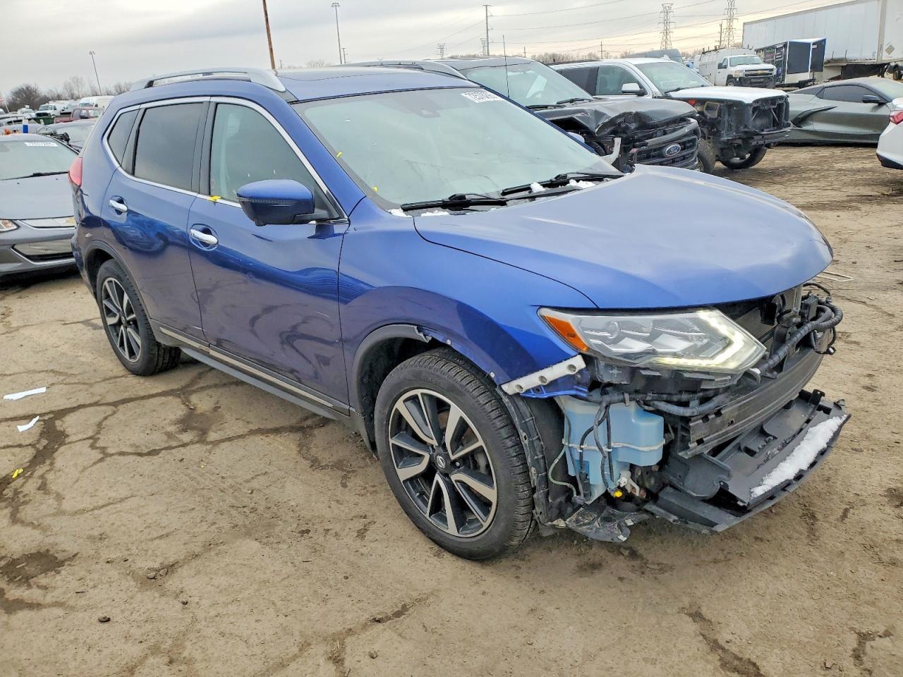 2017 NISSAN ROGUE