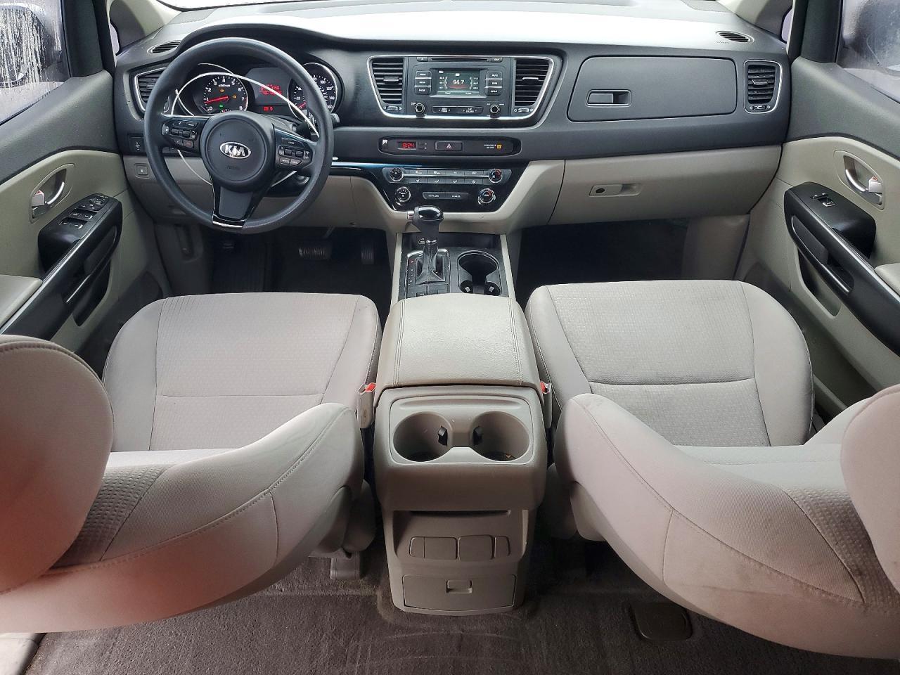 2016 KIA SEDONA