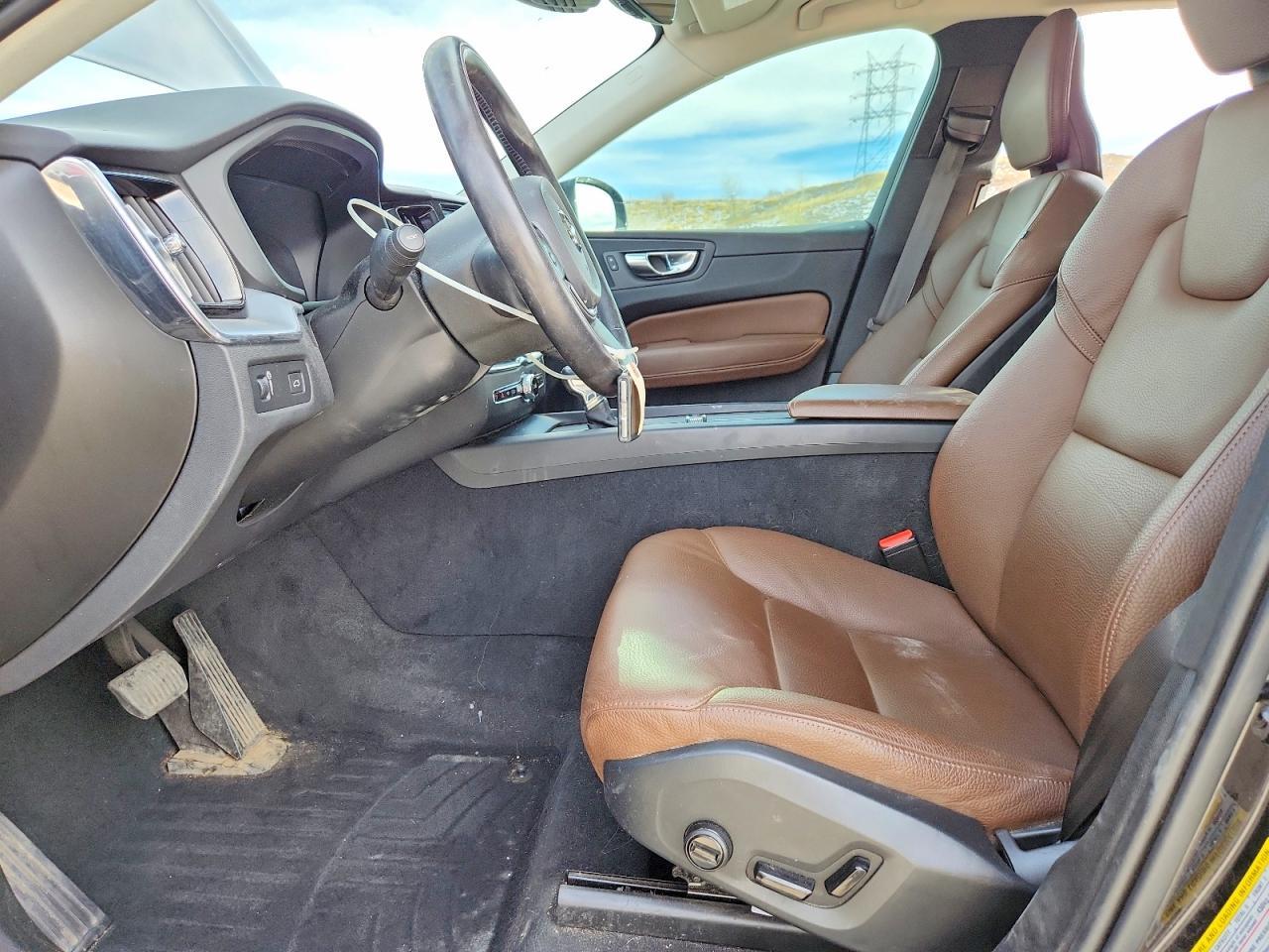 2020 VOLVO XC60
